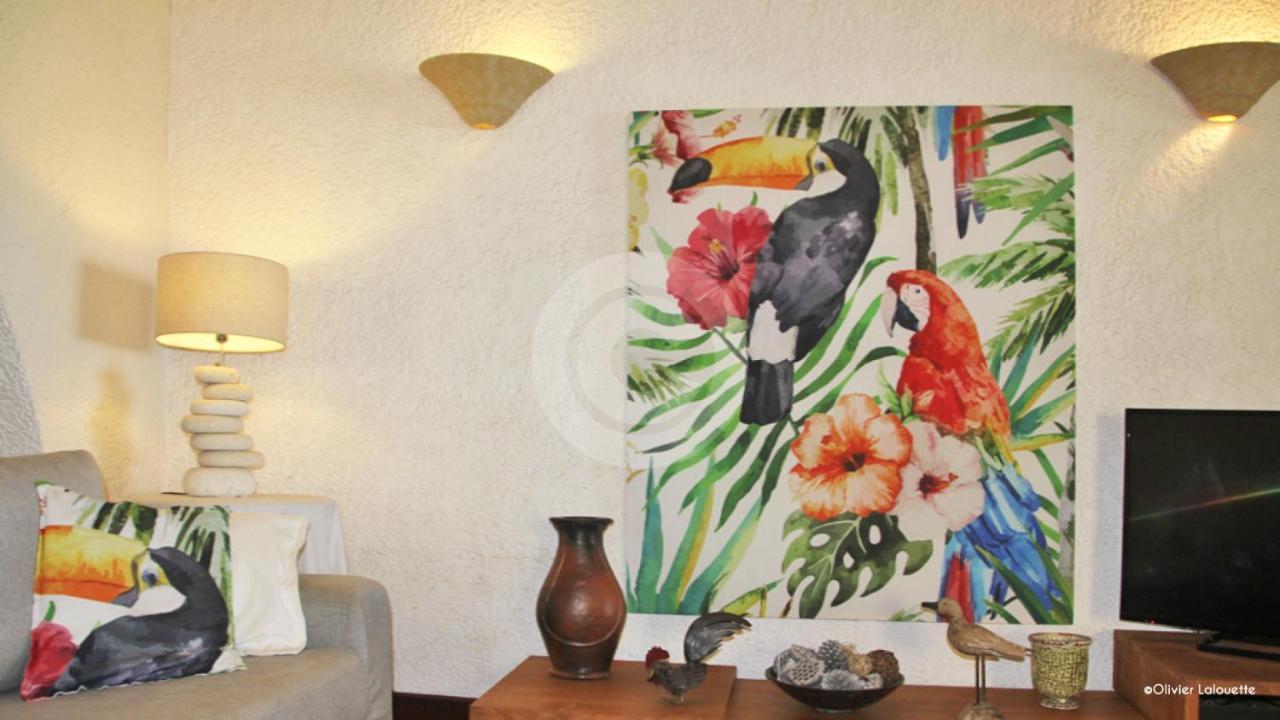 Fantastic Spacious Beachfront Villavacances Grand Baie Extérieur photo
